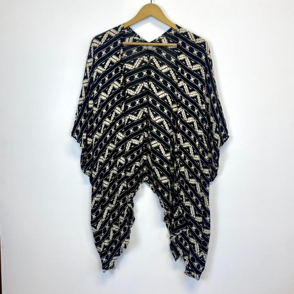 Urban Outfitters Ecote Geometric Print Kimono Shawl
